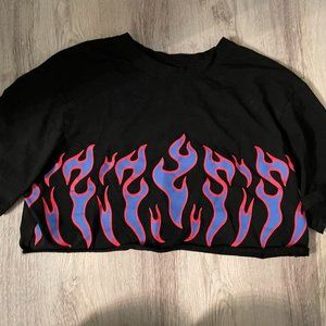black super crop red/blue flames